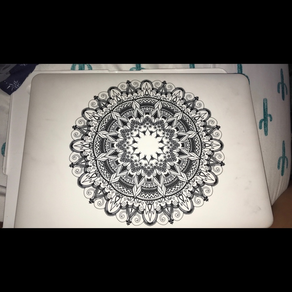 clip on laptop cover